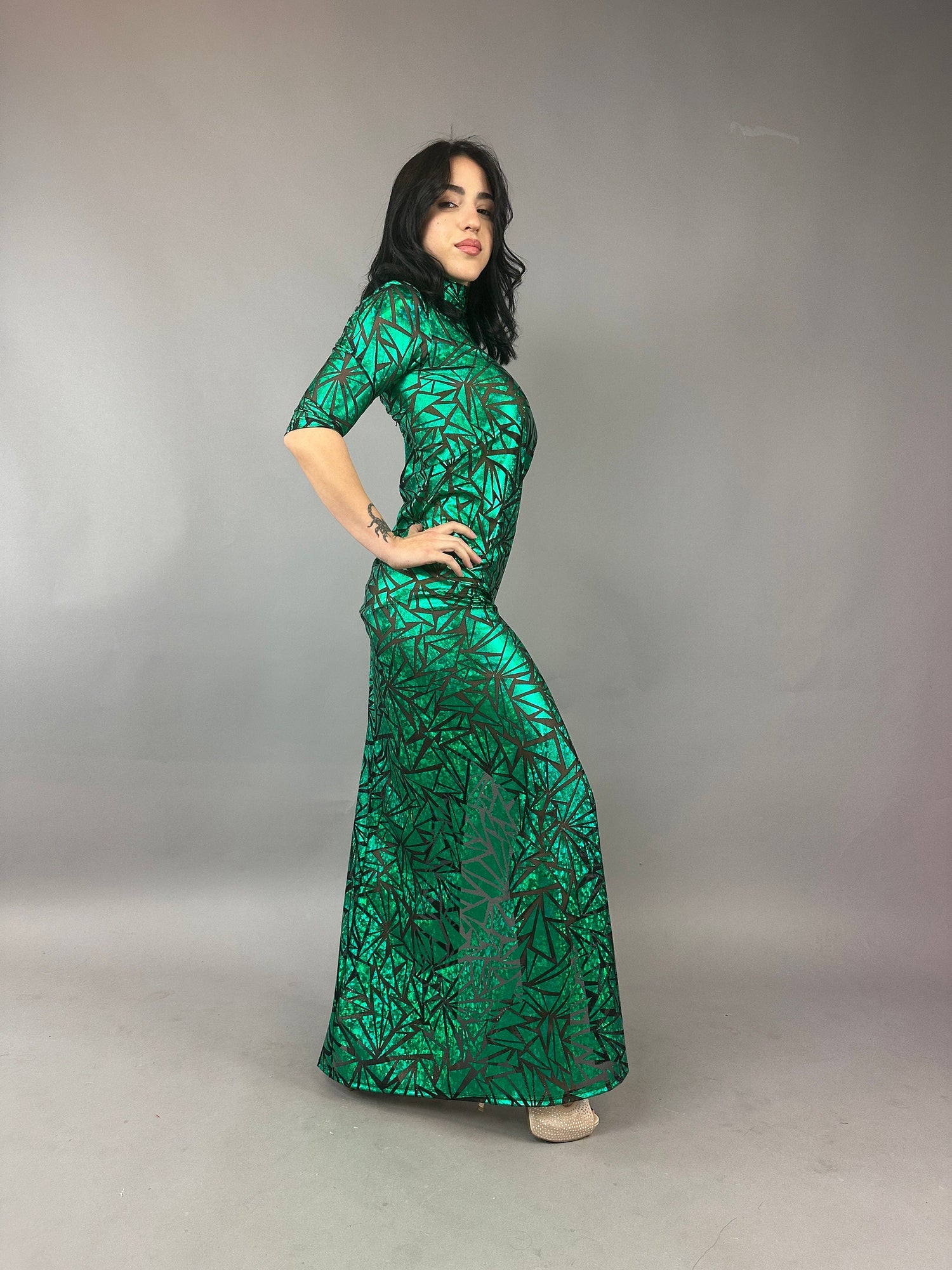 Emerald Green Mesh Dress, Turtleneck, 3/4 Sleeves Kikimora Fashion Store Emerald Green Mesh Dress, Turtleneck, 3/4 Sleeves Kikimora Fashion Store