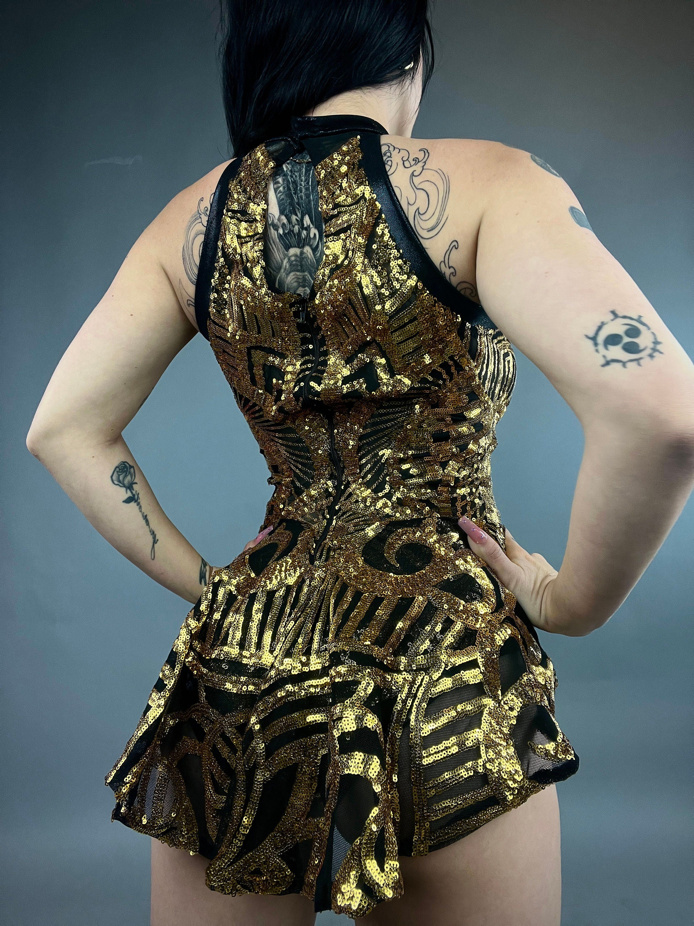 Glamorous Black &amp; Gold Sequin Leotard: Show Girl Costume, Salsa Dancer Bodysuit, Exotic Dance Wear