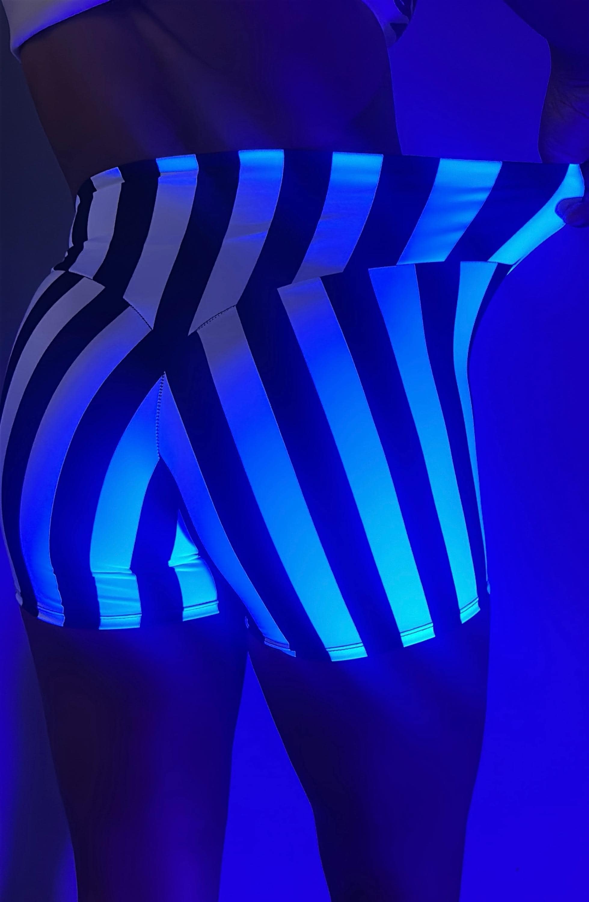 High-Waisted Stripes Print Yoga Shorts for Women - Pole Dance, Activewear, Biker Style